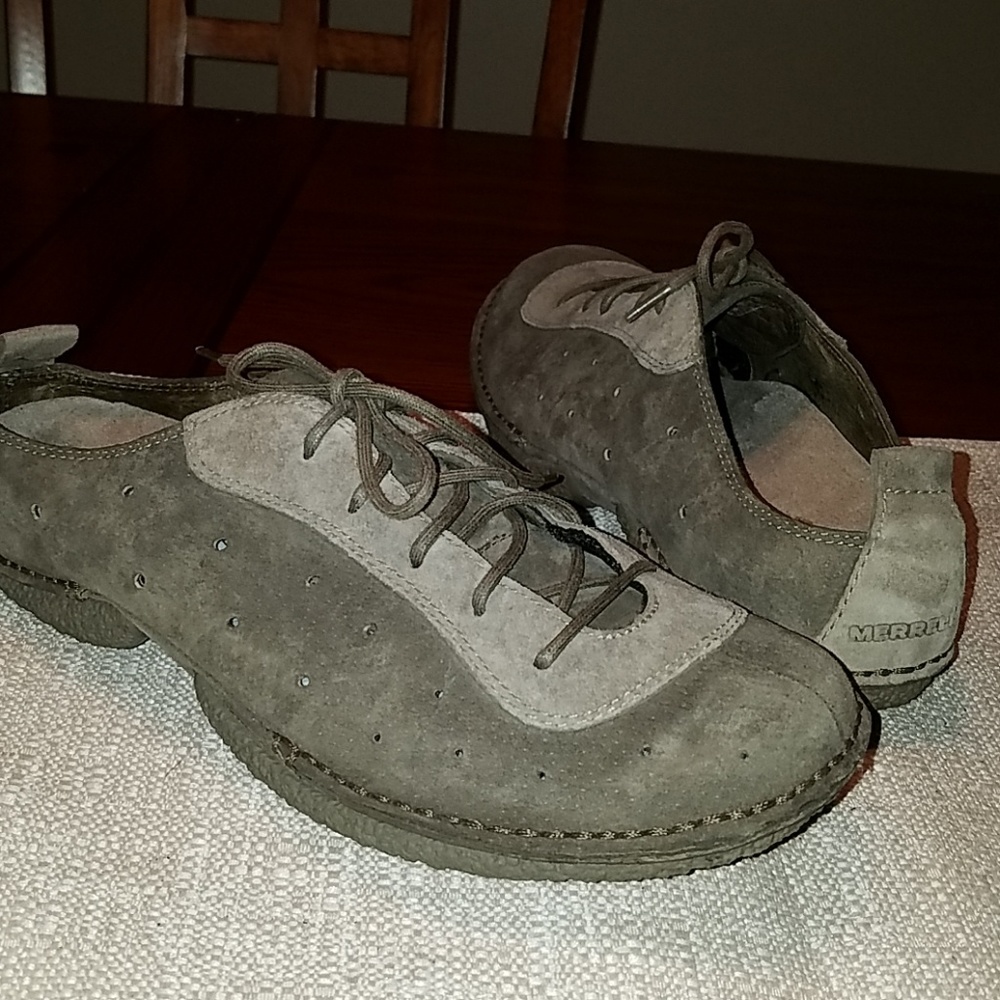 MERRELL Suede Lace Up Shoe